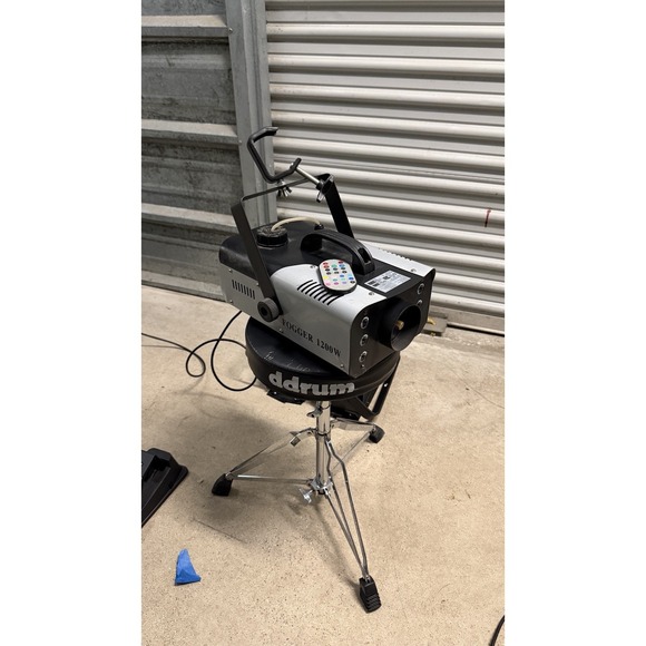 1200W Fog Machine w/ RGB LED Lights & Remote – Tested Working - Picture 5 of 12